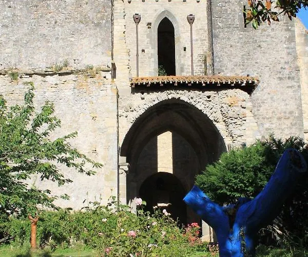 Au Sein D Abbaye Cistercienne * Saint-Martin-le-Vieil