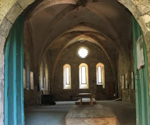 Au Sein D Abbaye Cistercienne *