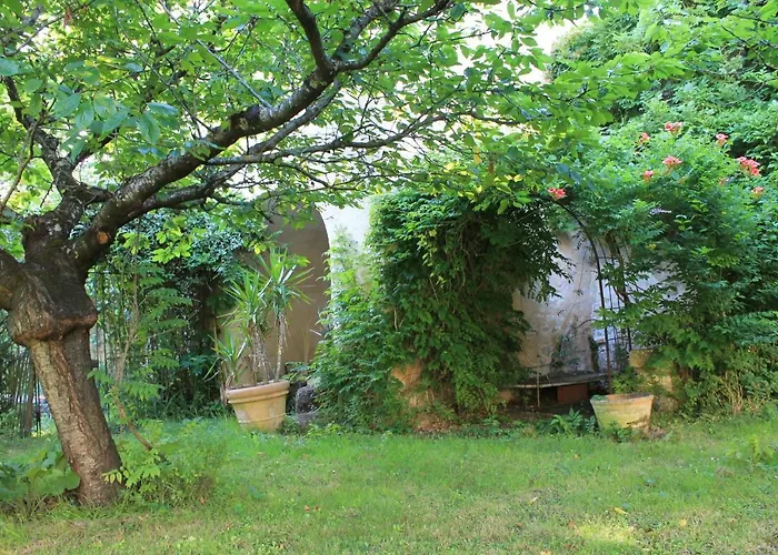 Au Sein D Abbaye Cistercienne *